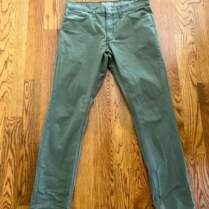 Levi Stretch Olive Green Pants